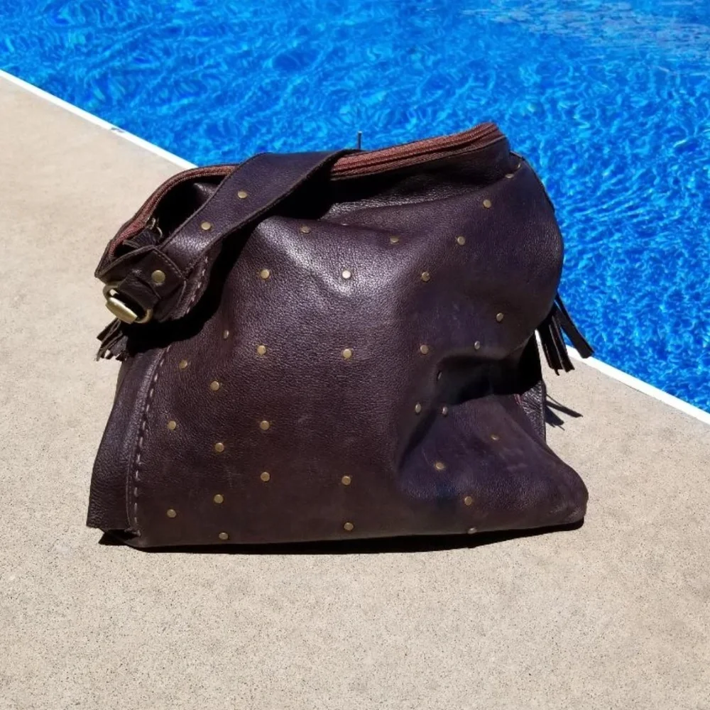 Per Se Dark brown leather bag w/ brass studs Large - Picture 1 of 13